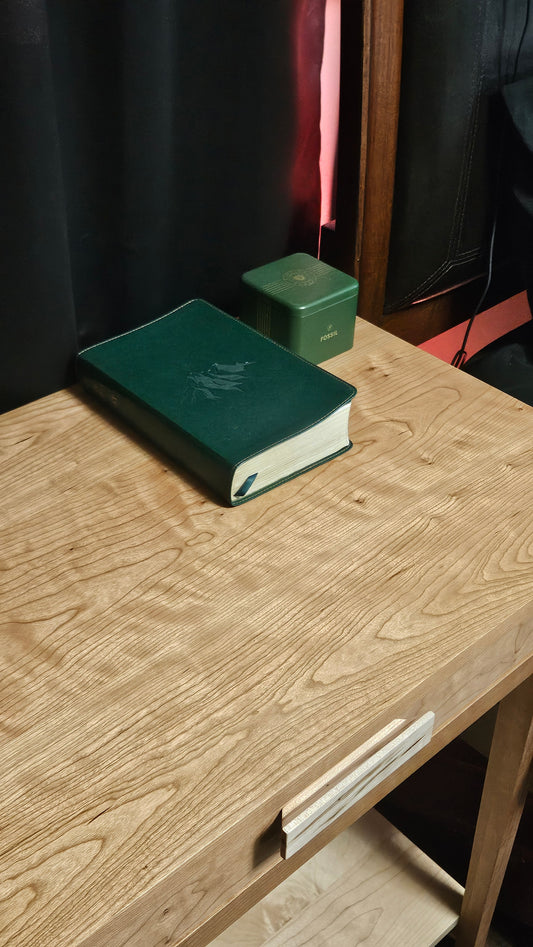 Shaker Style End Table