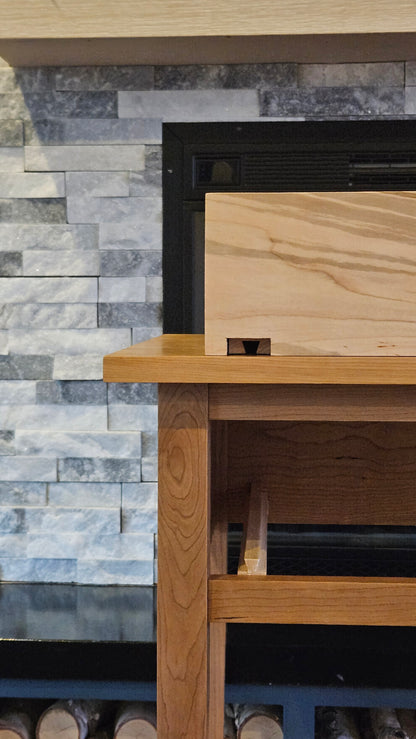 Shaker Style End Table